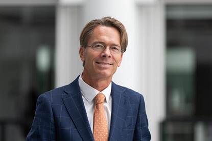 Dr. Peter van der Knaap
